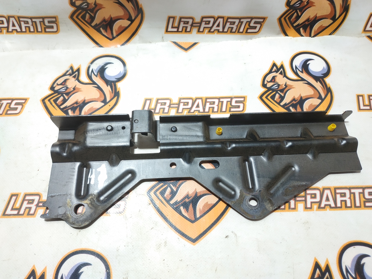 EPE500154 Опора задней полки левой Range Rover Sport L320 (2005-2013) Б/У